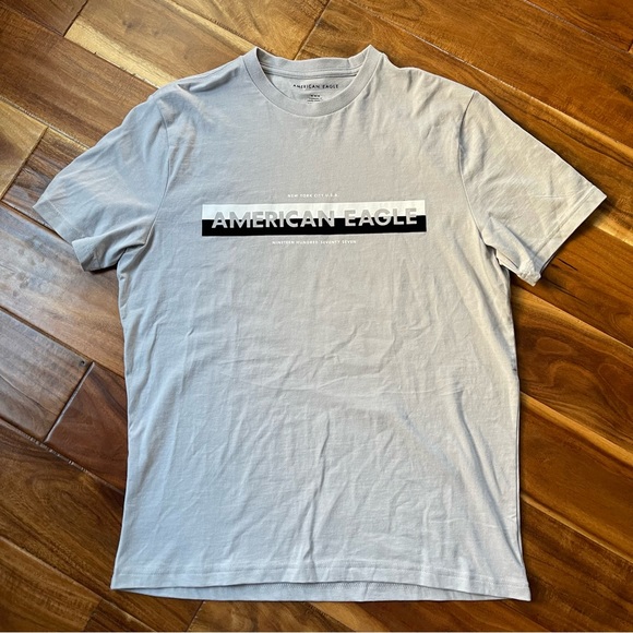 EUC American Eagle 🦅 T-shirt - Picture 2 of 7